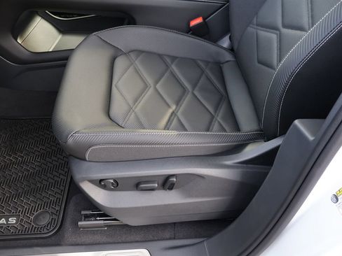 New 2026 Volkswagen Atlas Cross Sport SE image 39