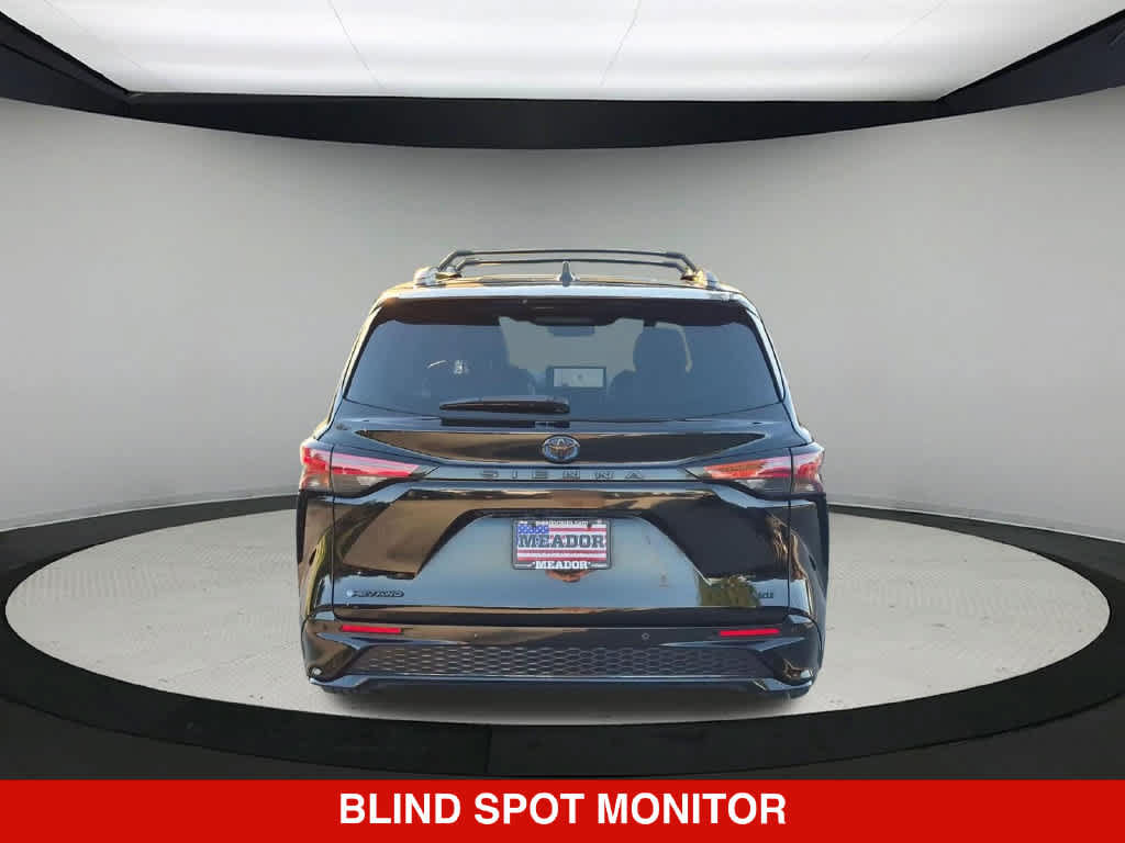 Used 2025 Toyota Sienna XSE w/ XSE Premium Package AWD/4WD image 6