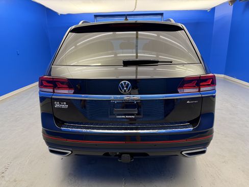 Used 2023 Volkswagen Atlas SE w/ Panoramic Sunroof Package AWD/4WD image 6
