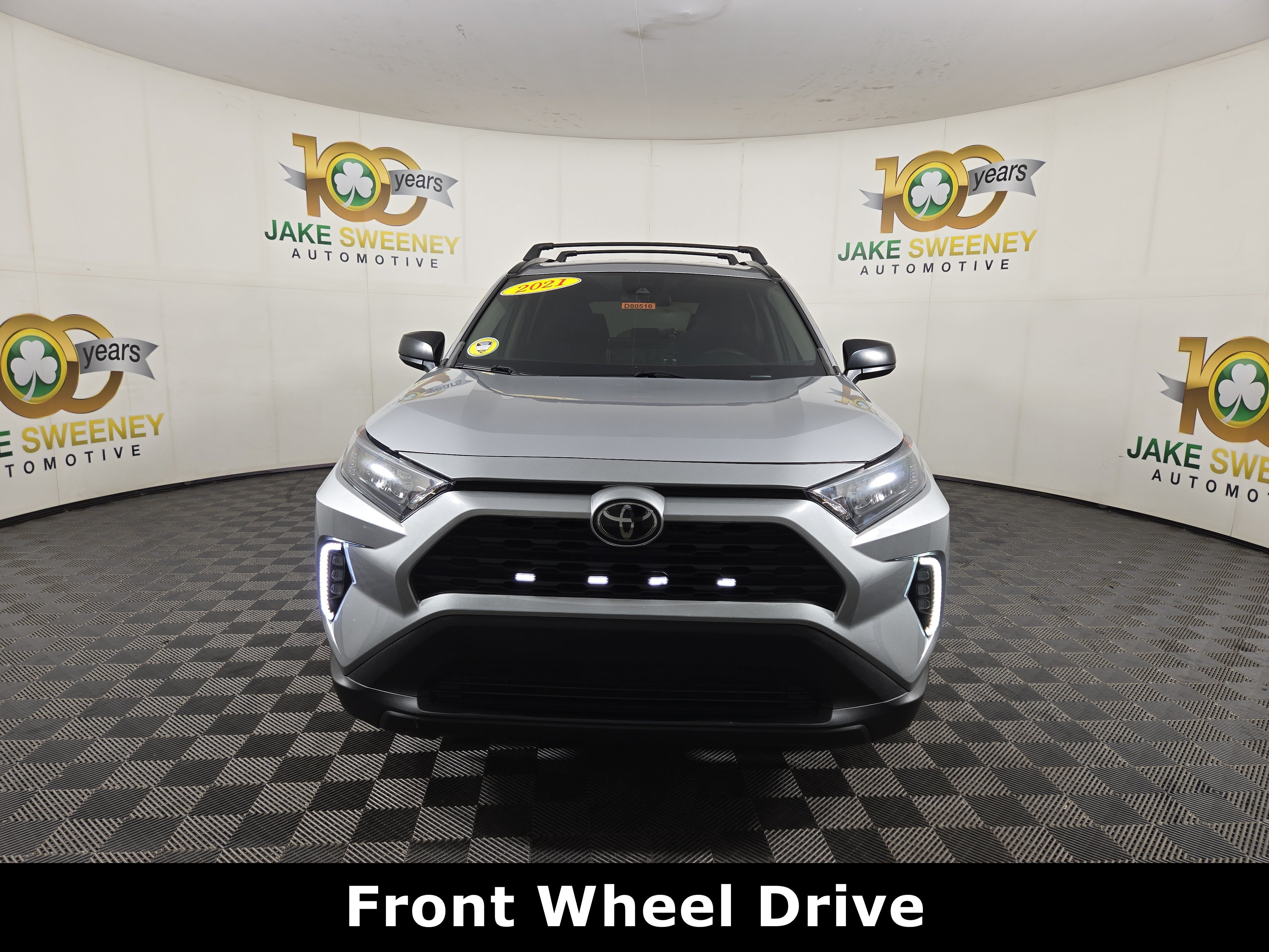 Used 2021 Toyota RAV4 LE FWD image 2