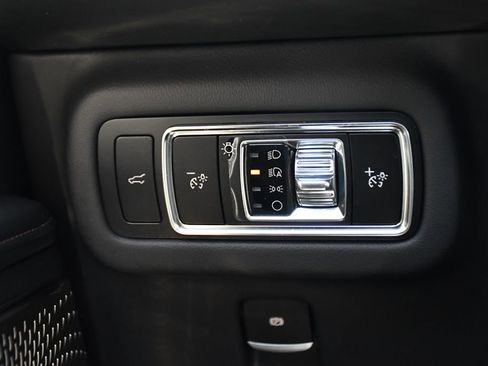 Used 2024 Lincoln Nautilus Reserve w/ Equipment Group 203A image 33