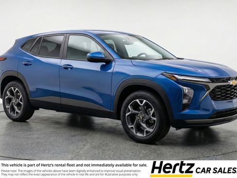 Used 2025 Chevrolet Trax LT image 1