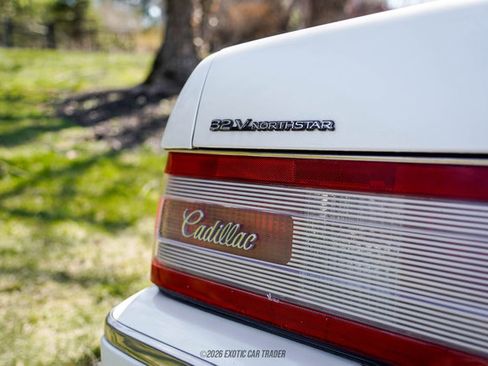Used 1993 Cadillac Allante FWD image 61