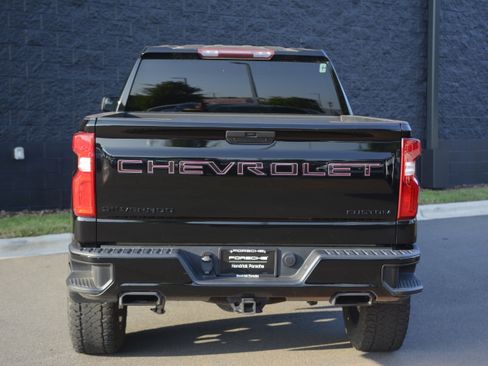 Used 2021 Chevrolet Silverado 1500 Custom Trail Boss w/ Midnight Edition AWD/4WD image 6