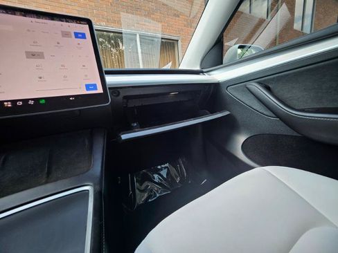 Used 2023 Tesla Model Y AWD image 56