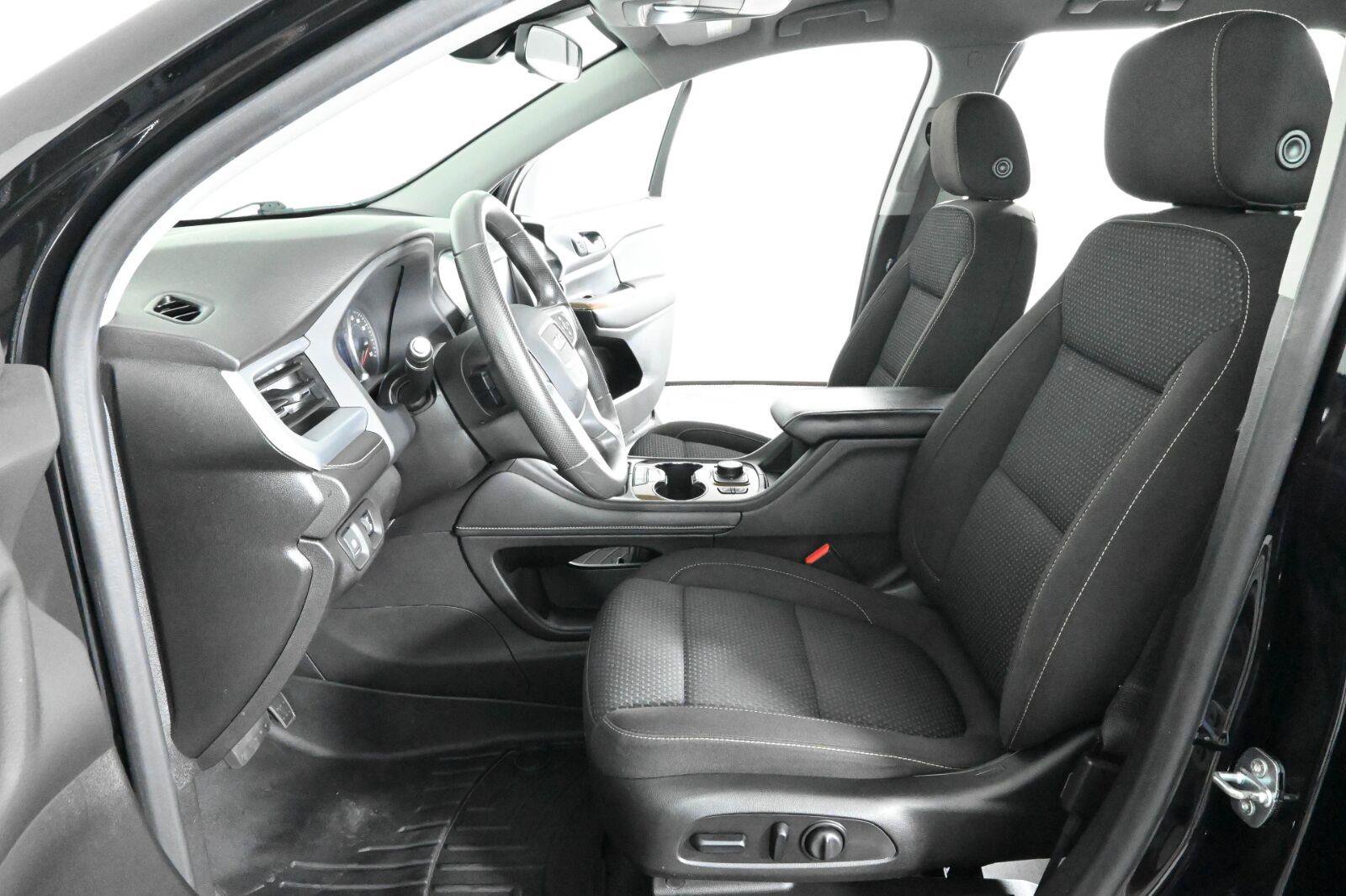 Used 2021 GMC Acadia SLE w/ Driver Convenience Package FWD image 19