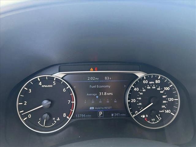 Used 2025 Nissan Altima 2.5 SR FWD image 12