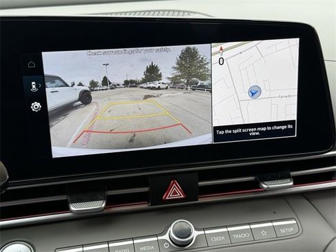 Used 2024 Hyundai Elantra SEL image 16