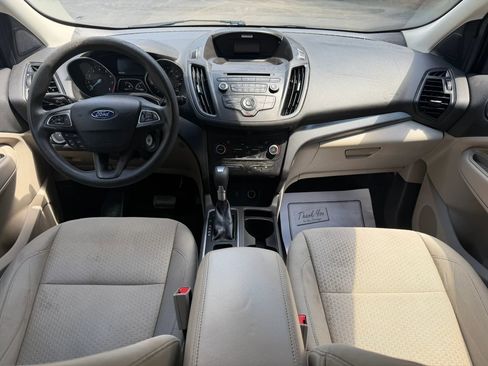 Used 2017 Ford Escape SE FWD image 12