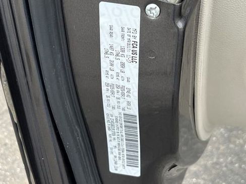 Used 2018 Dodge Grand Caravan SE w/ UConnect Hands-Free Group image 33