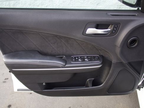 Used 2018 Dodge Charger SRT w/ Harman/Kardon Audio Group image 9