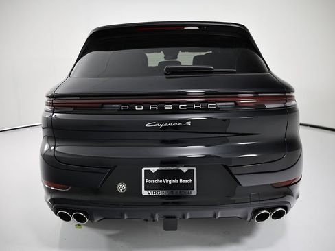 New 2026 Porsche Cayenne S AWD/4WD image 6