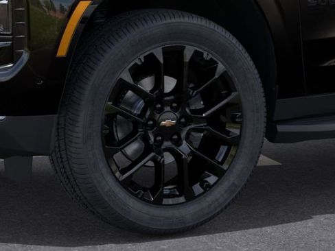 New 2026 Chevrolet Suburban RST image 9