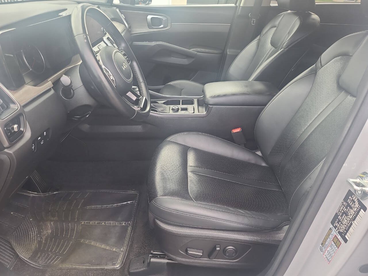 Used 2023 Kia Sorento EX FWD image 13