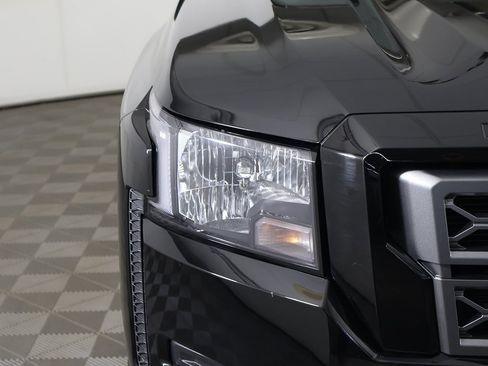 Used 2022 Nissan Frontier SV image 10