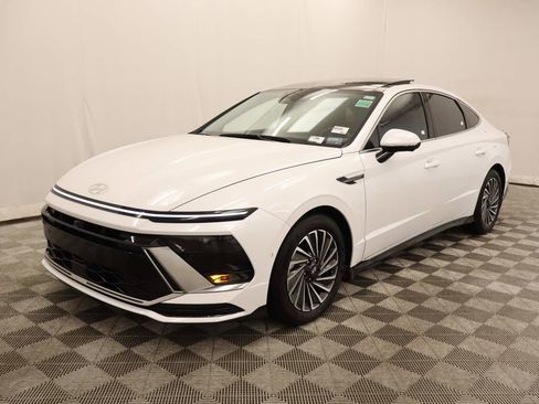 Used 2025 Hyundai Sonata Limited image 1