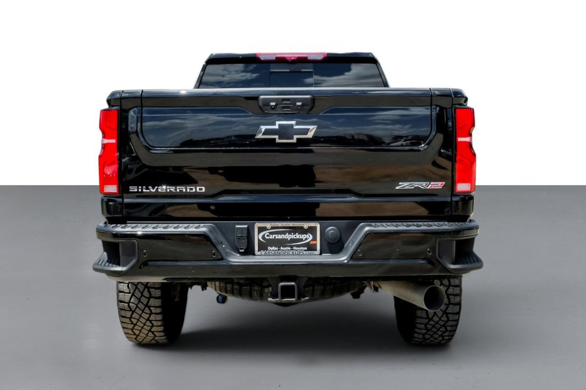 Used 2025 Chevrolet Silverado 2500 ZR2 w/ Technology Package AWD/4WD image 8