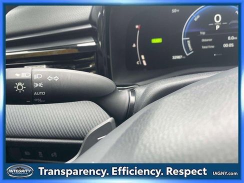 Used 2025 Toyota Camry SE image 23