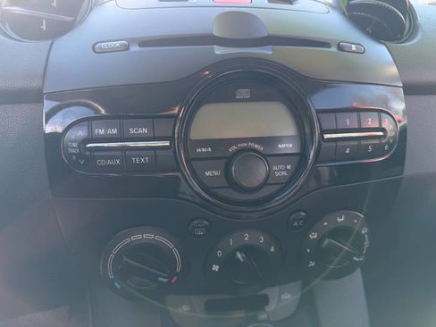 Used 2012 MAZDA MAZDA2 Sport image 28