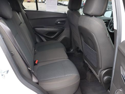 Used 2021 Chevrolet Trax LS w/ Tint and Cruise Package image 18