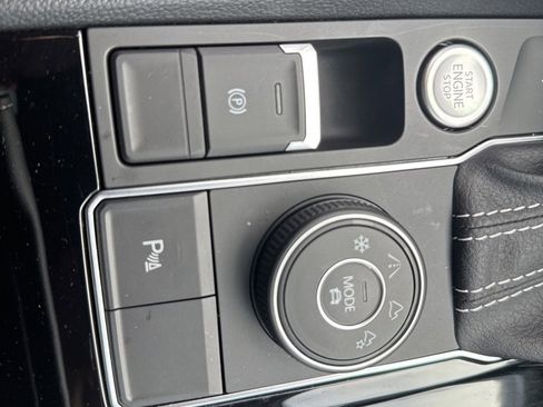 Used 2022 Volkswagen Atlas SEL image 35