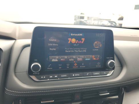 Used 2021 Nissan Rogue SV w/ Premium Package image 24