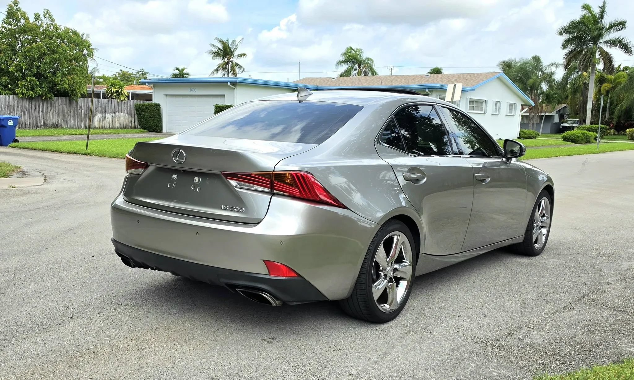 Used 2018 Lexus IS 300 w/ Premium Package RWD image 12