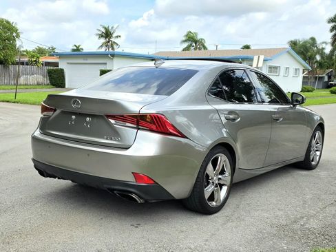 Used 2018 Lexus IS 300 w/ Premium Package RWD image 12