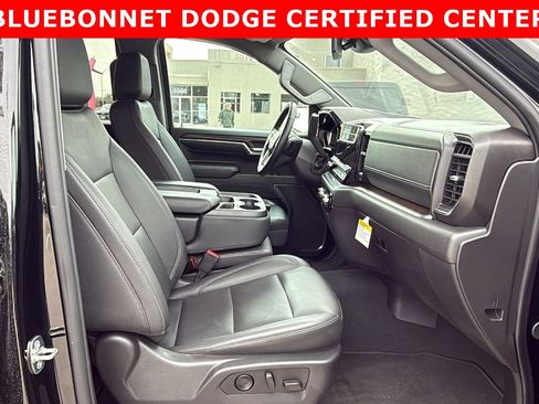 Used 2024 GMC Sierra 1500 SLT image 25