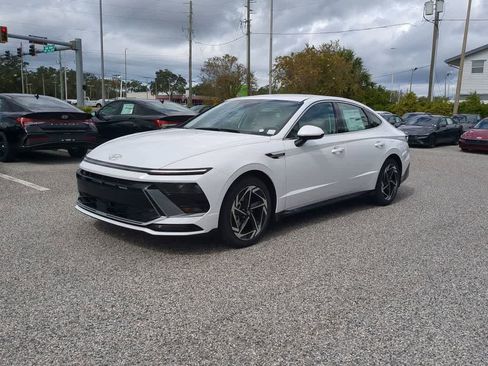New 2026 Hyundai Sonata SEL FWD image 2