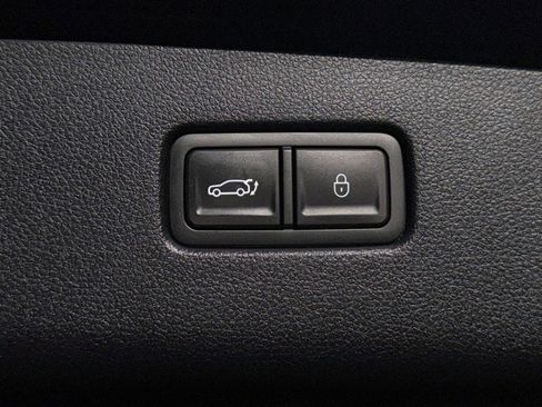 Used 2023 Genesis GV70 3.5T Sport w/ Sport Prestige Package image 8