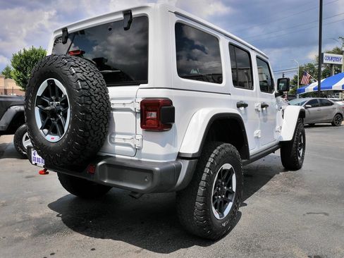 Used 2022 Jeep Wrangler Unlimited Rubicon w/ Cold Weather Group AWD/4WD image 6