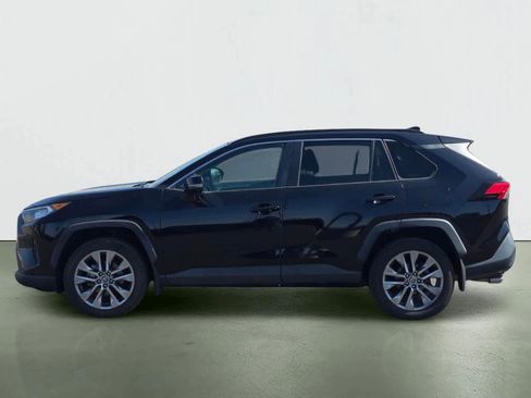 Used 2020 Toyota RAV4 XLE Premium AWD/4WD image 3