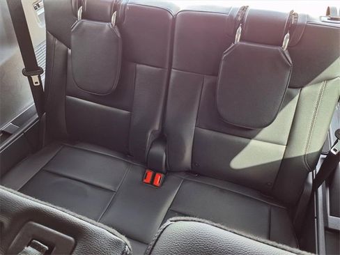 Certified 2023 Ford Explorer Limited image 9