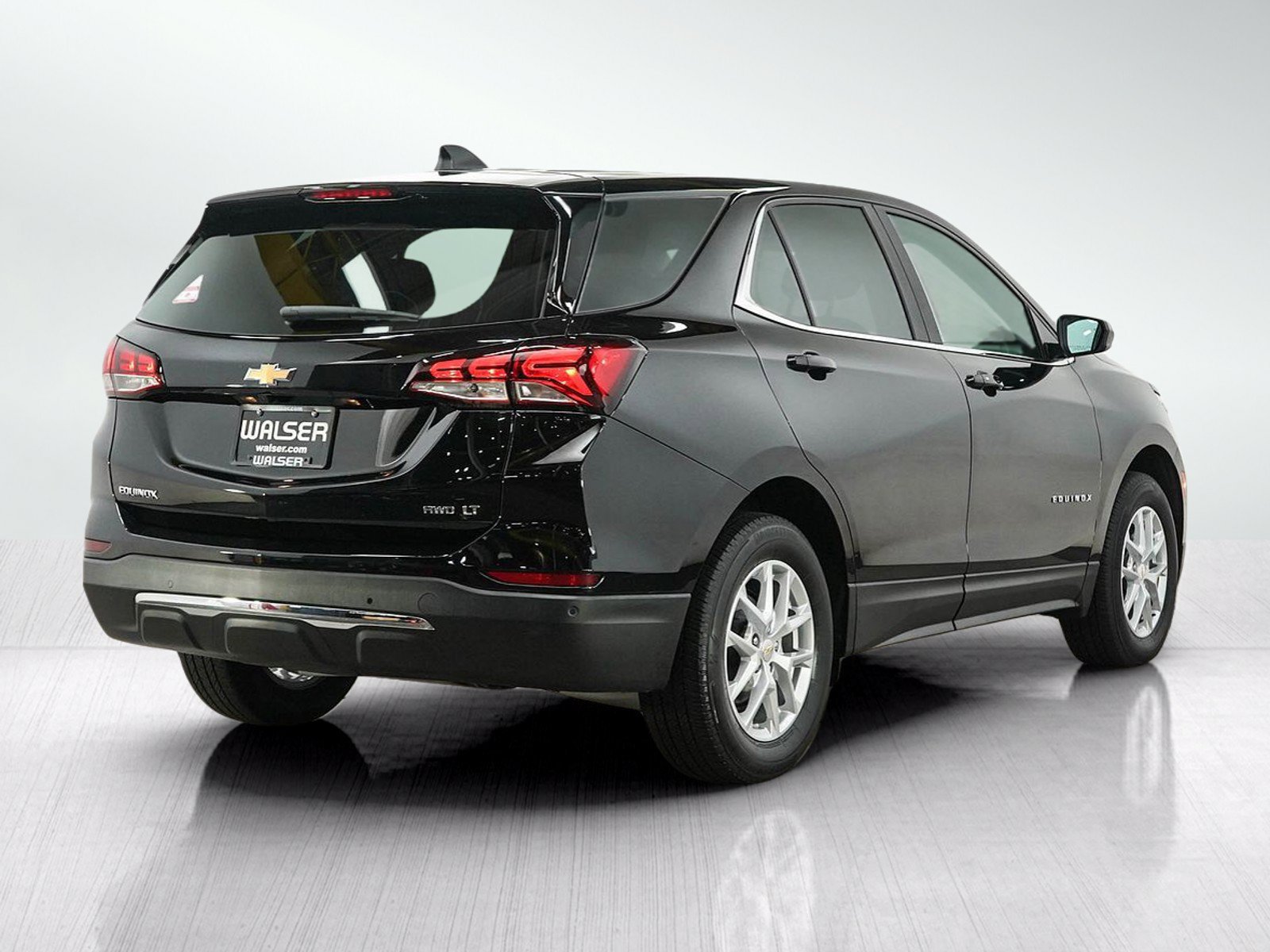 Used 2024 Chevrolet Equinox LT AWD/4WD image 5