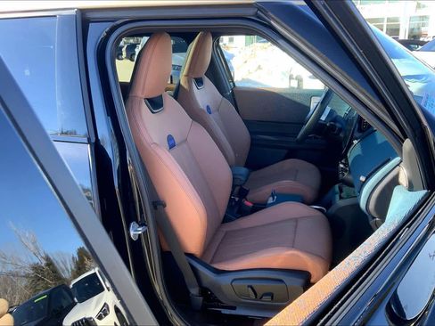 Used 2025 MINI Cooper Countryman S w/ Comfort Package Max image 9