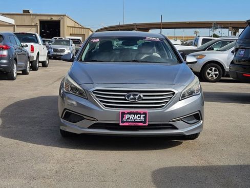 Used 2016 Hyundai Sonata SE w/ Cargo Package image 2