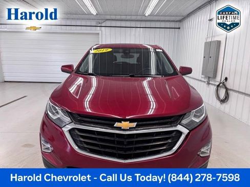 Used 2019 Chevrolet Equinox LT w/ Driver Convenience Package FWD image 2