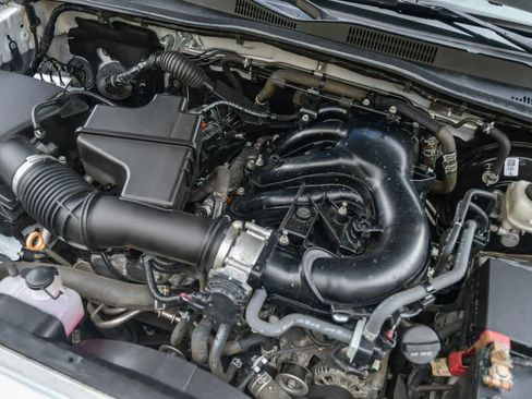 Used 2022 Toyota Tacoma TRD Off-Road image 27