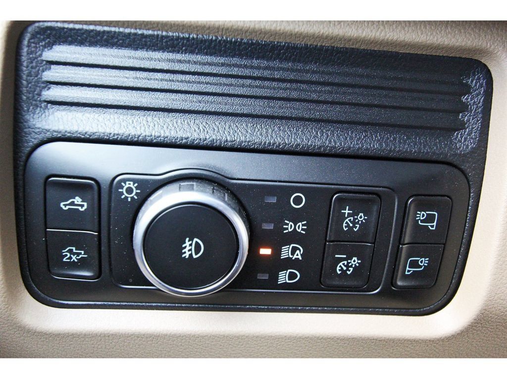 Used 2026 Ford F250 Lariat w/ Chrome Package AWD/4WD image 24