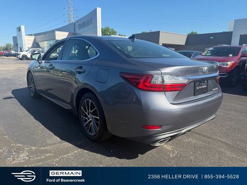 Used 2016 Lexus ES 350 w/ Luxury Package w/Wood Trim FWD image 7