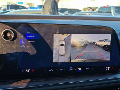 Used 2025 Chevrolet Tahoe LS image 17