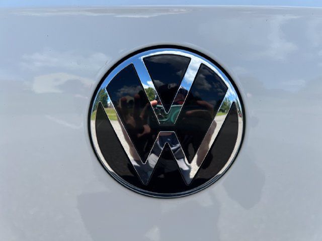 Used 2024 Volkswagen Golf R AWD/4WD image 38
