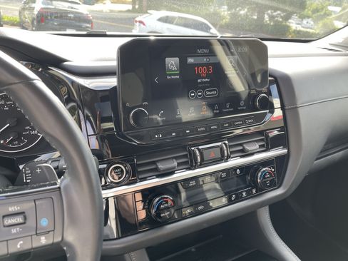 Used 2023 Nissan Pathfinder SL w/ SL Premium Package AWD/4WD image 24
