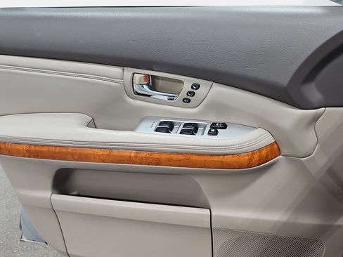Used 2006 Lexus RX 330 AWD w/ Premium Plus Pkg image 28