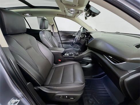 Used 2021 Buick Envision Essence w/ Technology Package I image 42