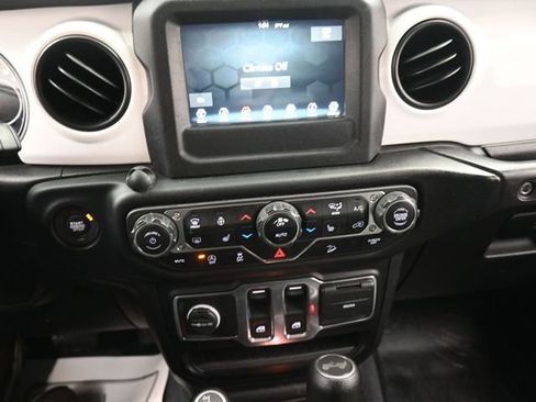 Used 2021 Jeep Wrangler Sport image 10