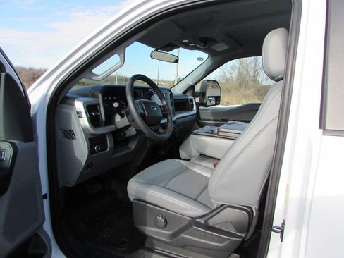 Used 2025 Ford F250 XL w/ XL Off-Road Package image 13