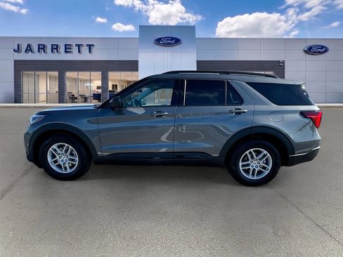 New 2026 Ford Explorer Active RWD image 4