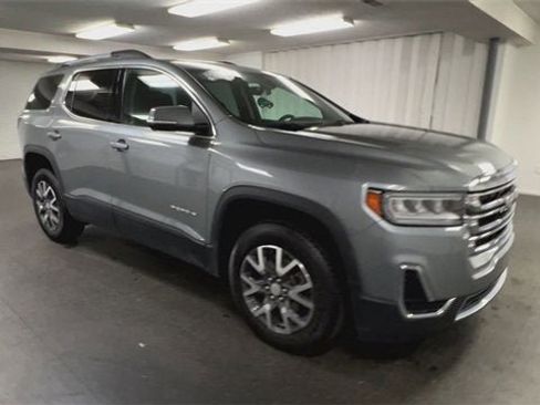 Used 2023 GMC Acadia SLE w/ Driver Convenience Package image 2